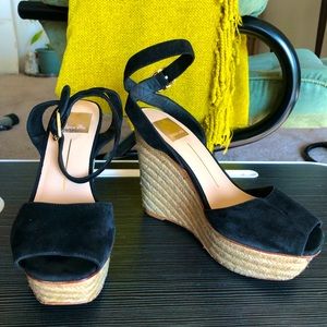 Dolce Vita woven wicker wedge